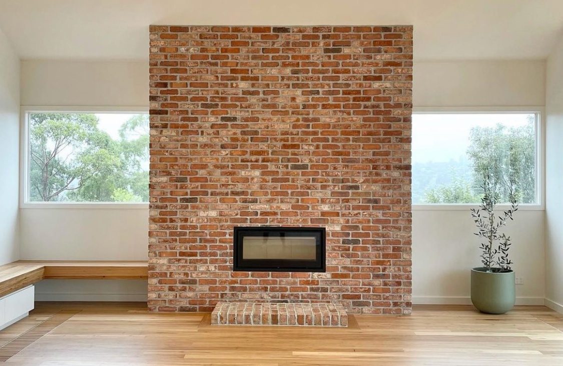 Feature (1) brick wall