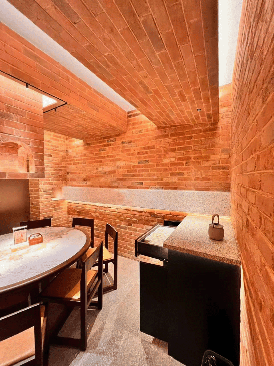 Wellington Multi Restaurant bricks